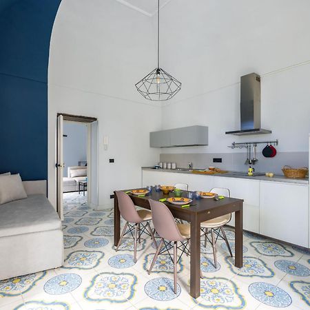 Leticia'S Apartment By Wonderful Italy 那不勒斯 外观 照片