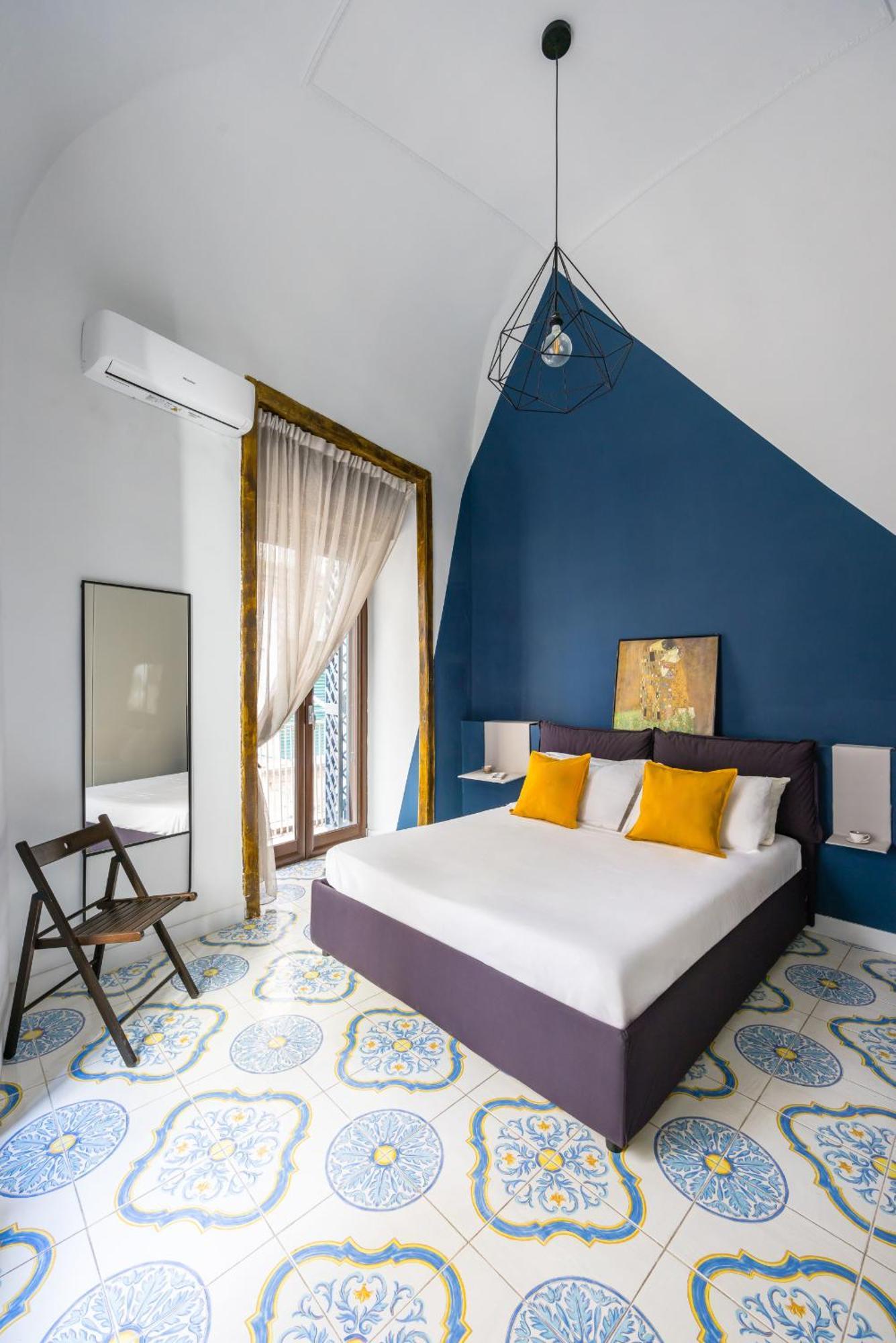 Leticia'S Apartment By Wonderful Italy 那不勒斯 外观 照片