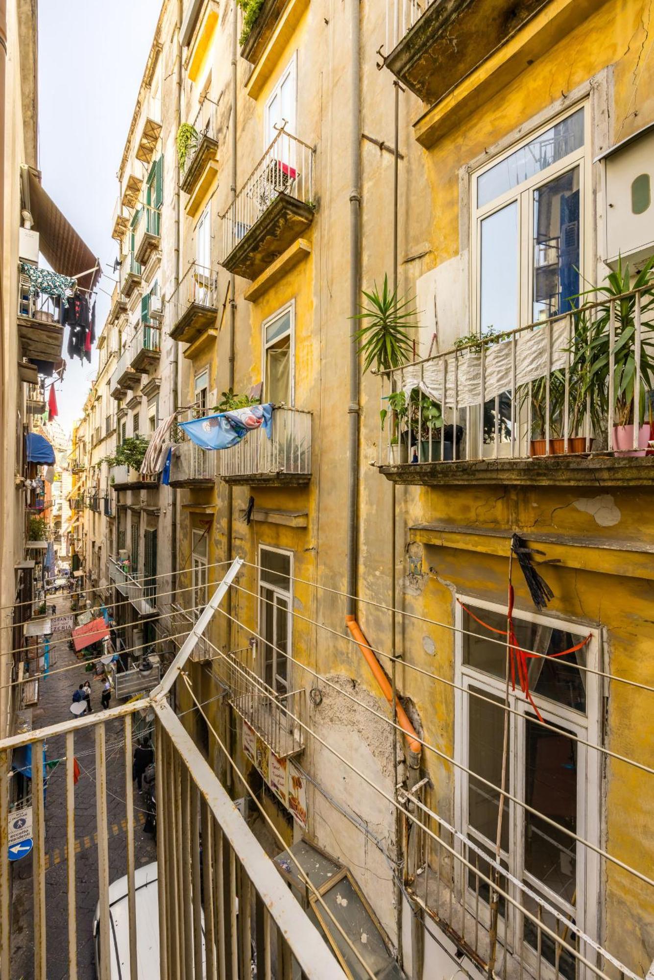 Leticia'S Apartment By Wonderful Italy 那不勒斯 外观 照片